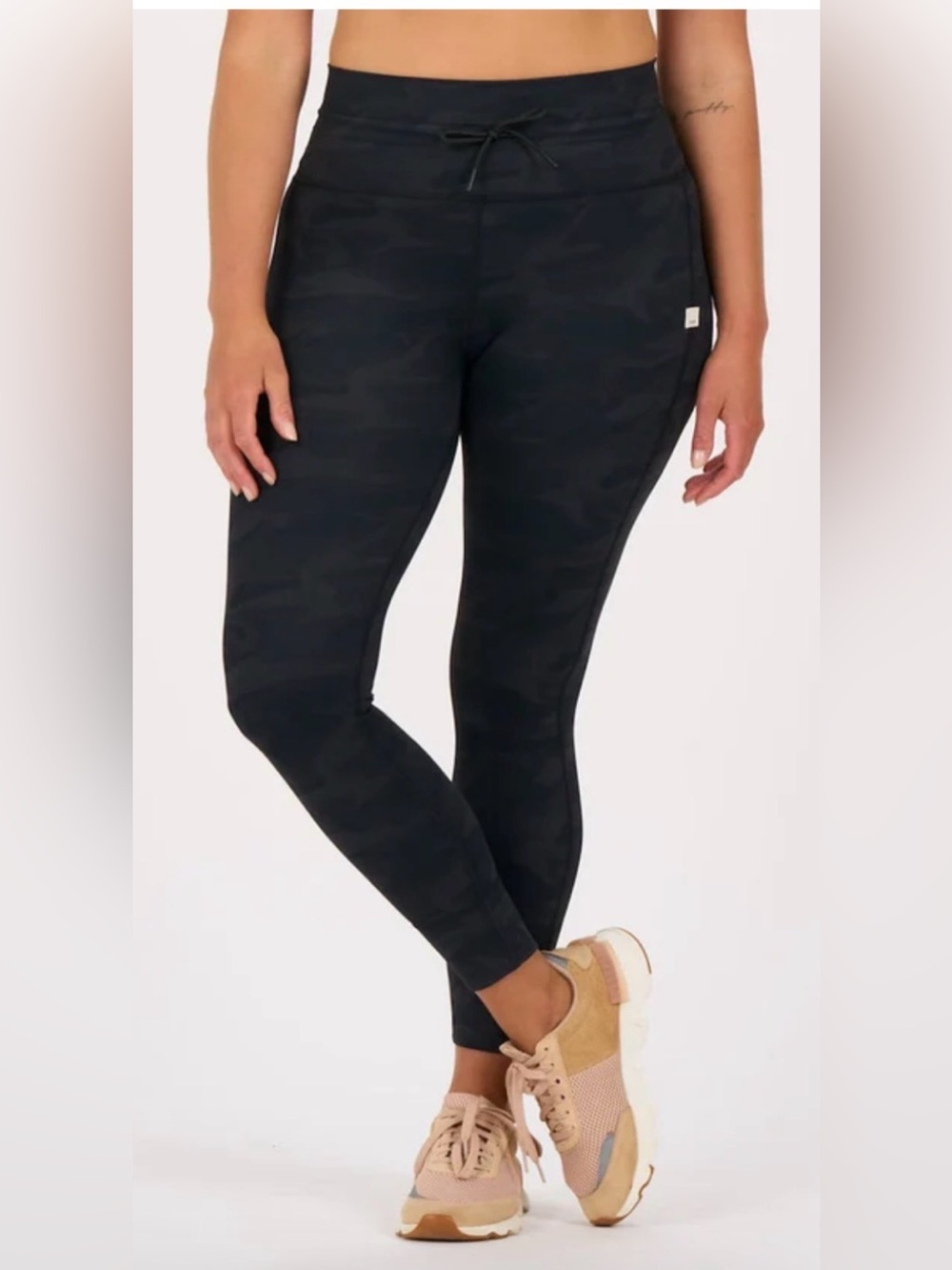 Vuori
Daily Leggings Camo Black